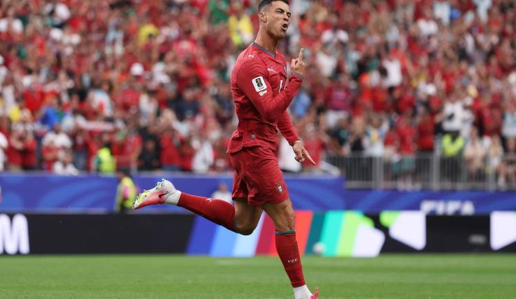Imagen de Cristiano Ronaldo y sus marcas históricas con sus goles ante Uzbekistán