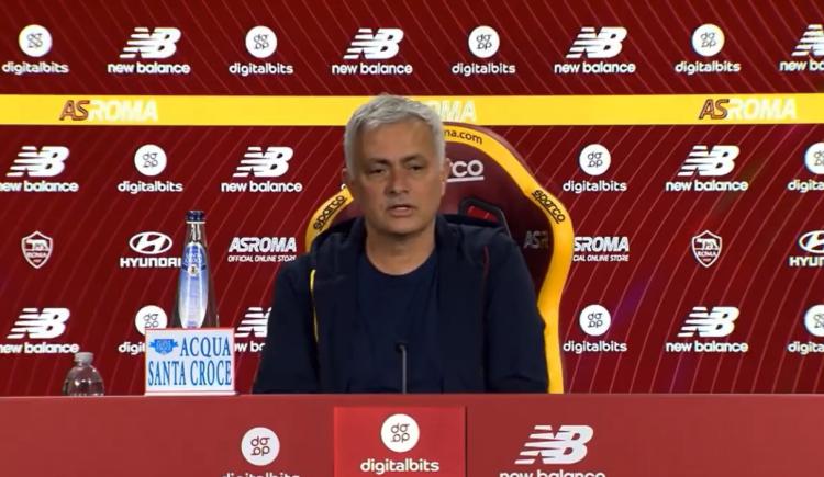 Imagen de Mourinho, furioso con un periodista: "En la radio eres violento y te cagas conmigo"