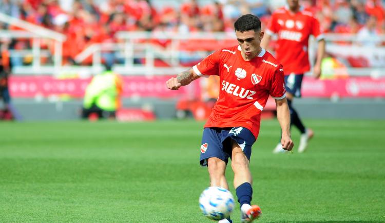Imagen de Cuánto tiempo llevaba Independiente sin anotar un gol de tiro libre