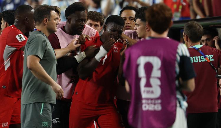 Imagen de La insólita expulsión de Embolo ante la Selección Argentina