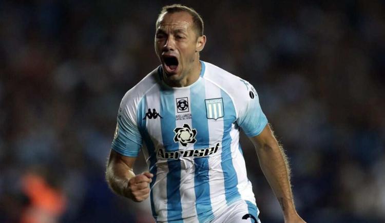 Imagen de RACING CLUB: SE COMPLICA LA LLEGADA DE MARCELO DÍAZ