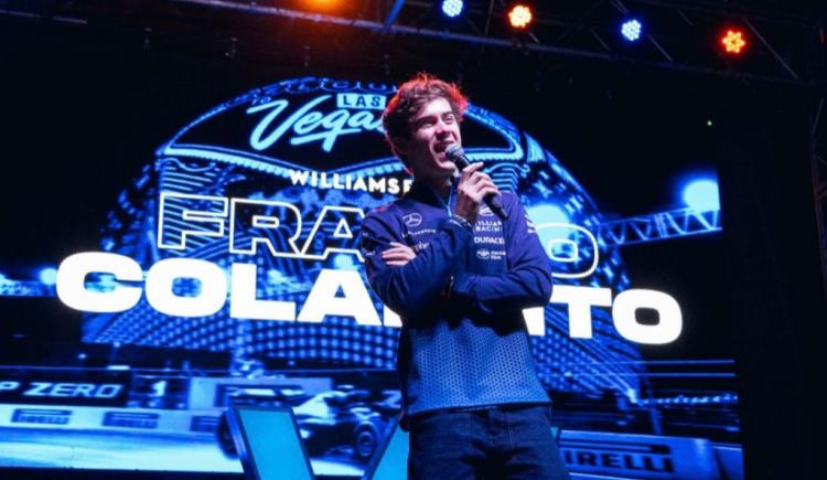 Imagen de Franco Colapinto, con los fanáticos en la previa de Las Vegas
