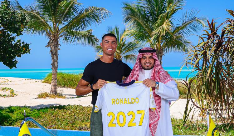 Imagen de Cristiano Ronaldo irá por los mil goles en la tierra de las mil y una noches