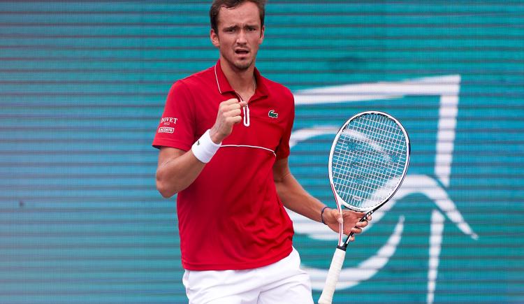 Imagen de MEDVEDEV AVANZÓ SIN PROBLEMAS A LAS SEMIFINALES DE MALLORCA