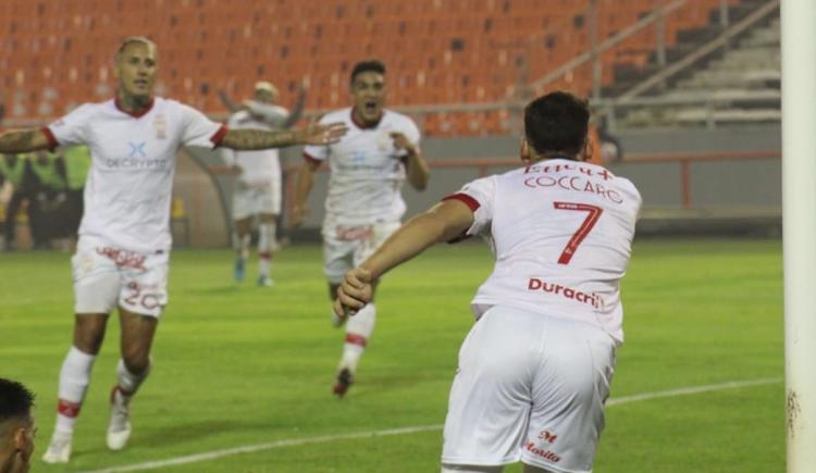 Imagen de Huracán le puso un freno a la racha de Aldosivi