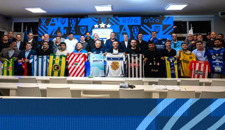 Imagen de Sangre nueva en la AFA: los cinco debutantes que buscarán hacer historia en el Promocional Amateur