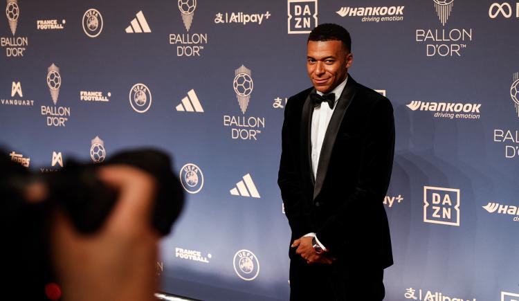 Imagen de El Balón de Oro esquiva a Kylian Mbappé por novena vez en su carrera