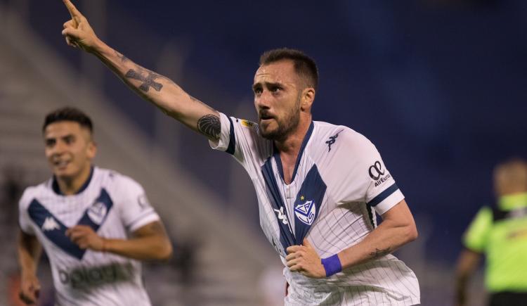 Imagen de VÉLEZ DERROTÓ A BOCA Y LO PASÓ EN LA TABLA DE POSICIONES