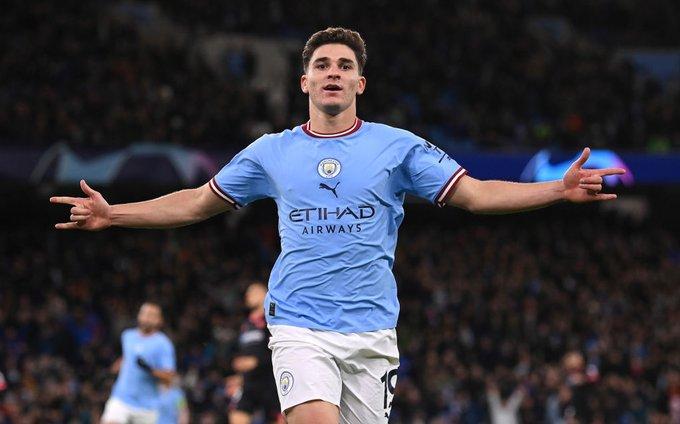 Imagen de Manchester City le ganó 2 a 1 al Fulham con un brillante Julián Álvarez