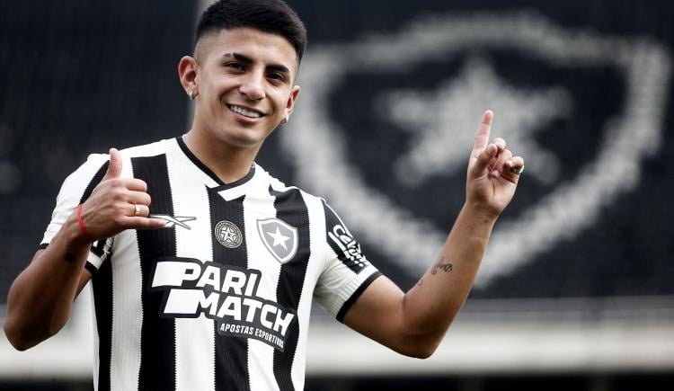 Imagen de A lo campeón del mundo: la gran presentación de Botafogo para Thiago Almada