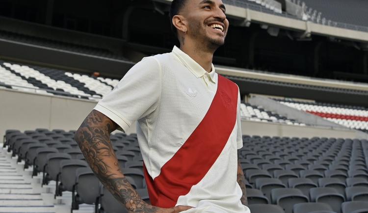 Imagen de El nuevo Ángel de River: revisión médica y firma de contratro de Correa