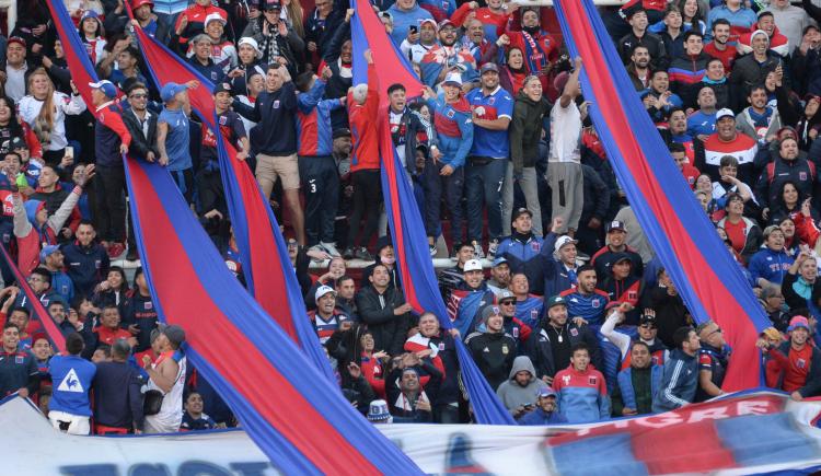 Imagen de Tigre colaborará económicamente con sus hinchas