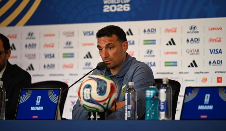 Imagen de Scaloni, tras el pase a octavos: "El equipo dio una muestra de carácter"