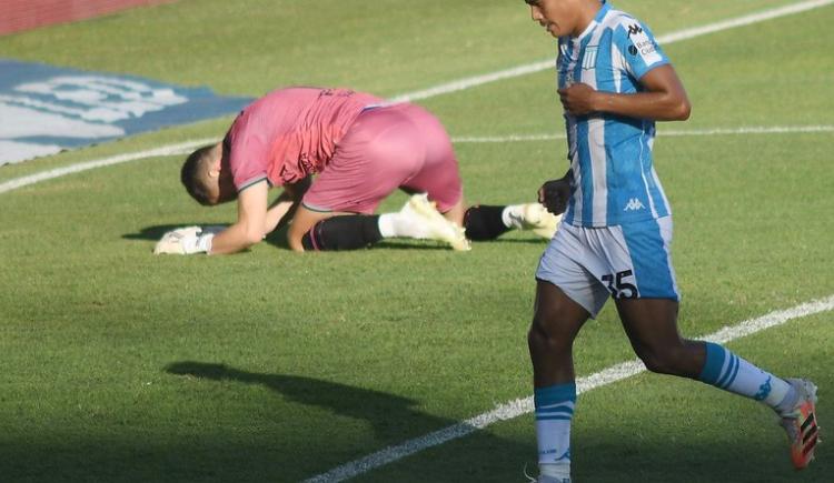 Imagen de RACING CERRÓ EL AÑO CON UNA ALEGRÍA