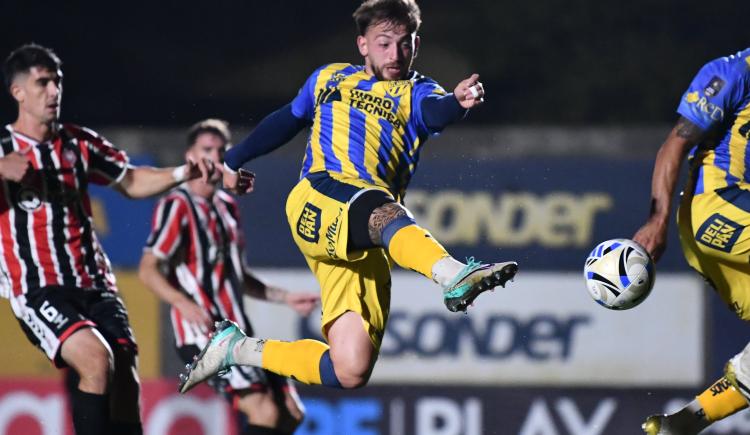 Imagen de ¡Histórico!: Atlanta rompió la maldición de 42 años y se quedó con el clásico ante Chacarita