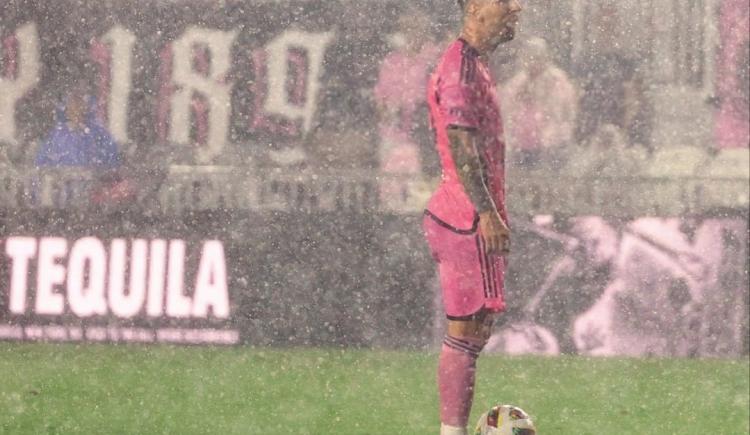 Imagen de Volvió Messi: diluvio, 90' sin molestias y triunfo agónico de Inter Miami