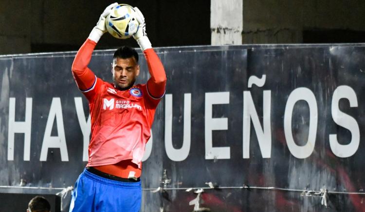 Imagen de Cuánto tiempo llevaba sin atajar Sergio Romero