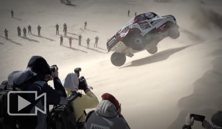 Imagen de Impresionante accidente de Fernando Alonso en el Dakar