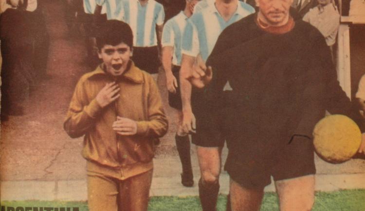 Imagen de 21 de junio de 1966, la Selección en Europa