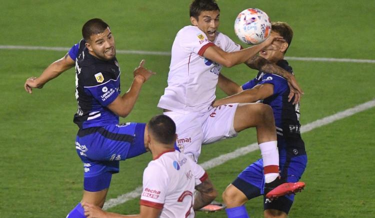 Imagen de HURACÁN EMPATÓ CON GIMNASIA EN EL DEBUT DE KUDELKA