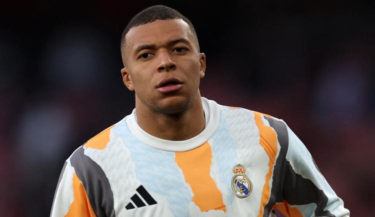 Imagen de Kylian Mbappé exige una exorbitante suma a PSG y que no juegue la Champions League