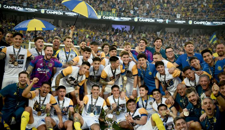 Imagen de El plantel de Central se acordó de Estudiantes en su llegada a Rosario: "Son los Pincharratas..."