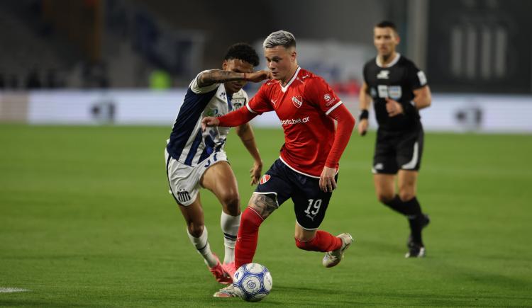 Imagen de Talleres e Independiente aburrieron y empataron con polémica