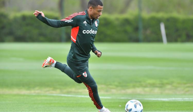 Imagen de Nicolás de la Cruz volvió a entrenarse diferenciado en River