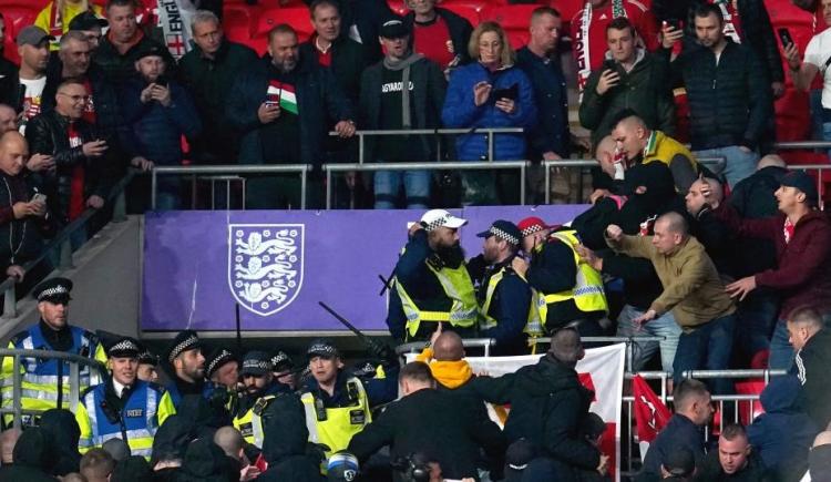Imagen de SANCIONARON A LOS "ULTRAS" HÚNGAROS
