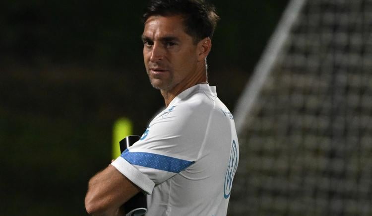 Imagen de Diego Alonso tiene algunas dudas para el debut