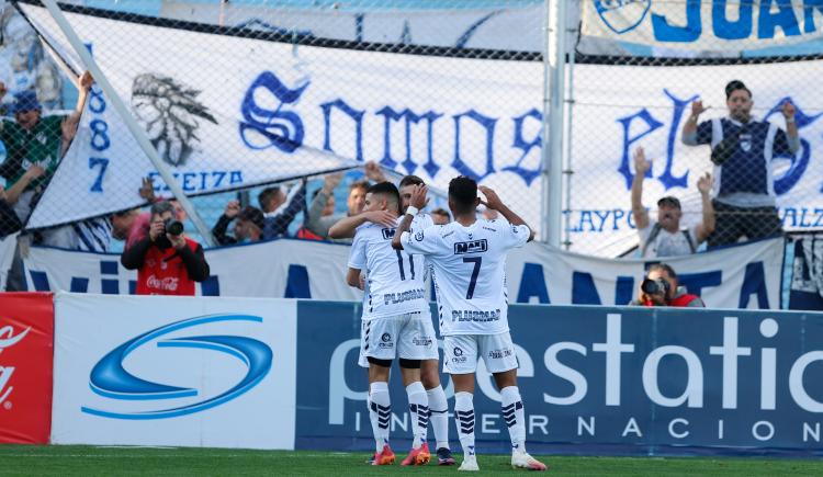 Imagen de Mirá el resumen de la eliminación del Central de Carlos Tevez a manos de Quilmes