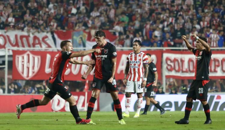 Imagen de Newell's se lo dio vuelta a Unión en Santa Fe y prolongó su buen momento