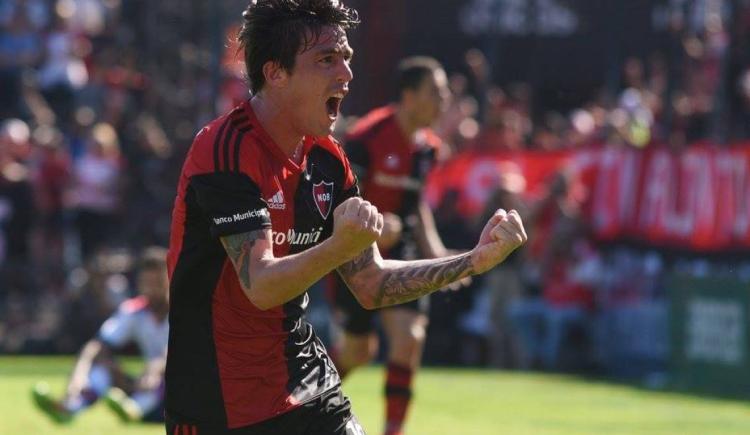 Imagen de FORMICA NO SEGUIRÁ EN NEWELL'S