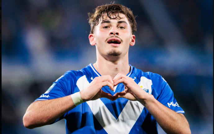 Imagen de El pibe récord: Juan Cruz Policella hizo historia en Vélez y se metió en el podio de los goleadores más precoces