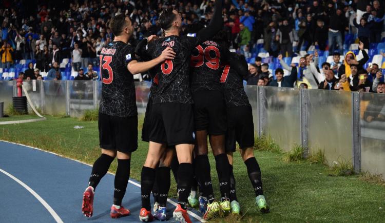 Imagen de HISTÓRICO COMIENZO DEL NAPOLI EN LA SERIE A