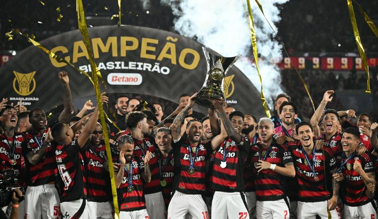Imagen de Flamengo coronó una semana histórica y también se quedó con el Brasileirao