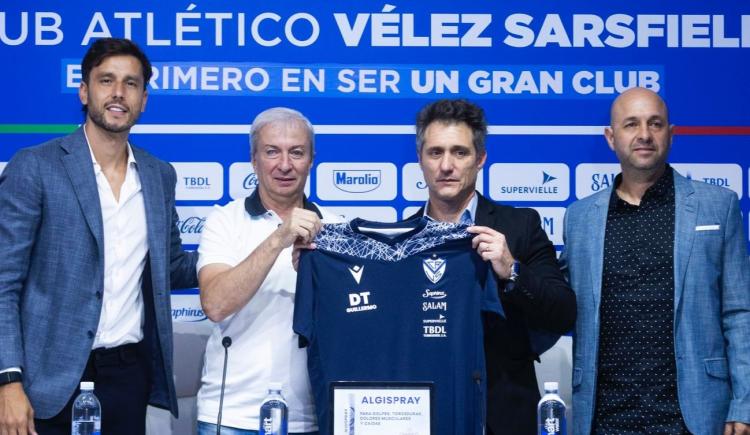 Imagen de Guillermo Barros Schelotto es el nuevo DT de Vélez: "Me voy a matar por este club"
