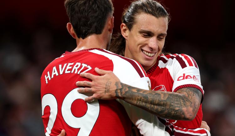 Imagen de Arsenal inició con éxito su defensa del título de la Premier League