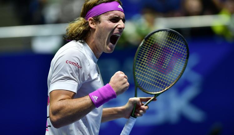 Imagen de Stefanos Tsitsipas reveló lo que le pidió a Roger Federer en su despedida