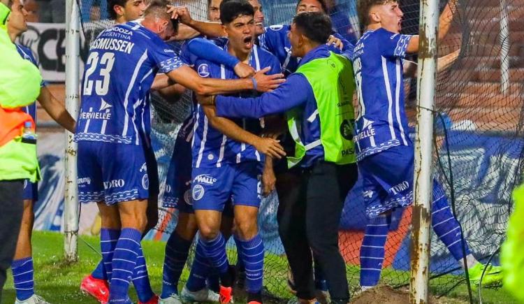 Imagen de Godoy Cruz venció a Sportivo Luqueño y suma puntaje ideal en la Copa Sudamericana