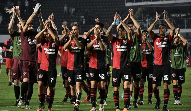 Imagen de Newell's desbloqueó Brasil y ganó por primera vez en ese país