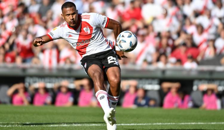 Imagen de Salomón Rondón rescindió su contrato con River