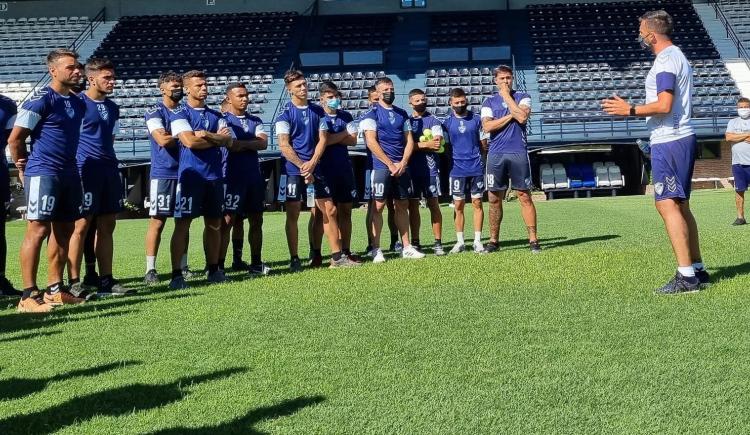 Imagen de COMENZÓ LA ERA "CHINO" BENÍTEZ EN QUILMES
