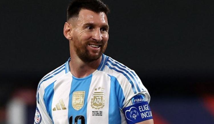 Imagen de Las imágenes virales de Messi con una de las figuras de la Eurocopa