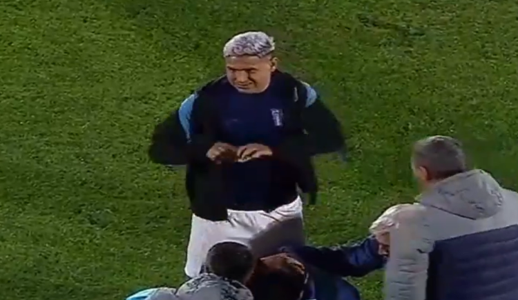 Imagen de Los gestos obscenos de un jugador de Racing y su posterior pedido de disculpas
