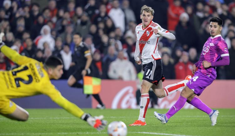 Imagen de Cómo está el historial entre River y Libertad