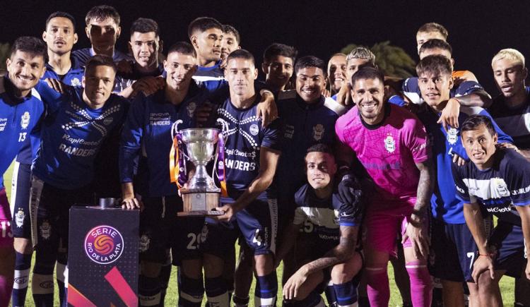 Imagen de Gimnasia, el primer ganador argentino de la Serie Río de la Plata