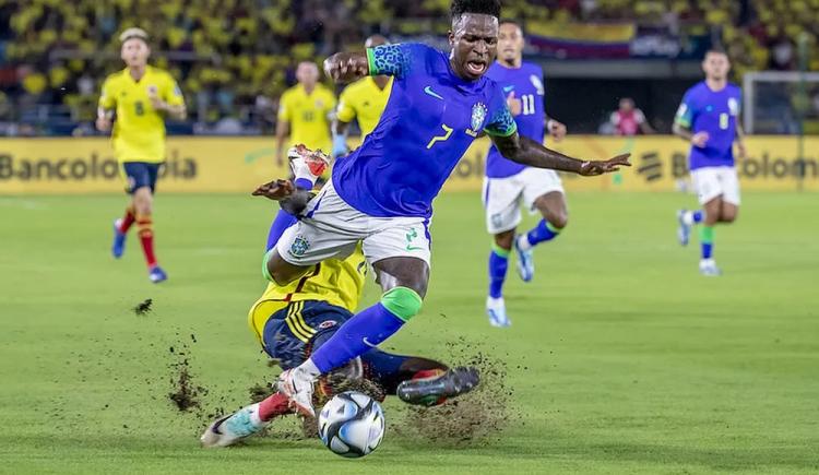 Imagen de Vinicius Jr. se perderá el partido contra Argentina