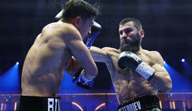 Imagen de Artur Beterbiev se quedó con la pelea del año y es el nuevo rey de los semipesados