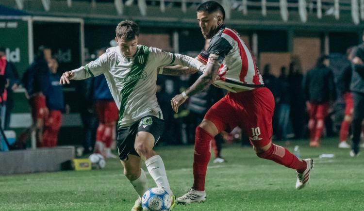 Imagen de Banfield y Barracas Central repartieron puntos en el Sur